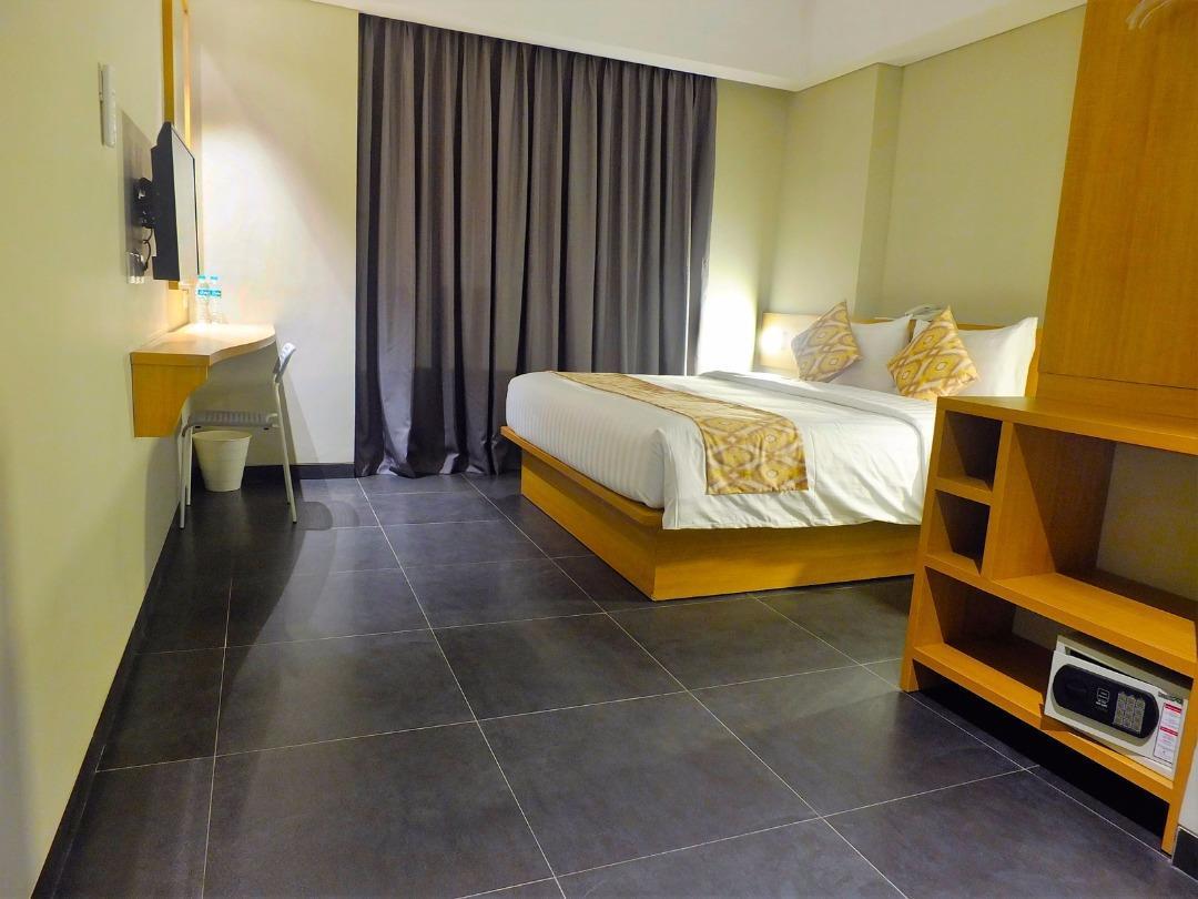 Maple Hotel Grogol Jakarta Extérieur photo