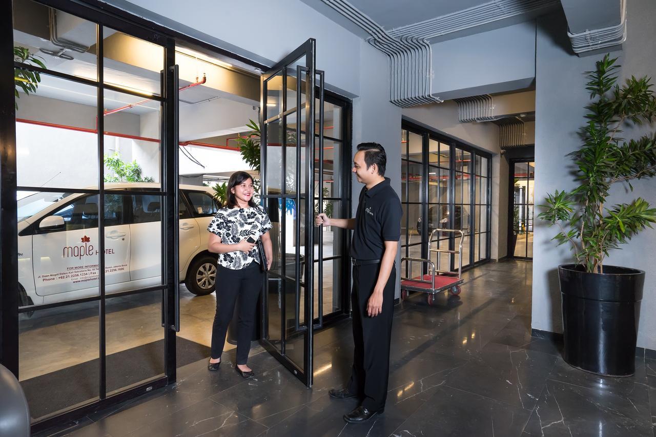 Maple Hotel Grogol Jakarta Extérieur photo