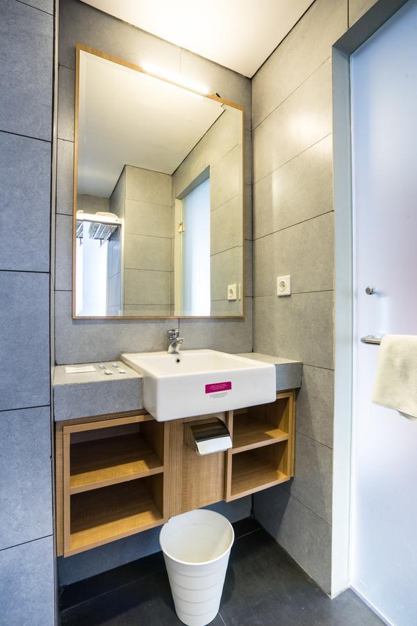 Maple Hotel Grogol Jakarta Extérieur photo